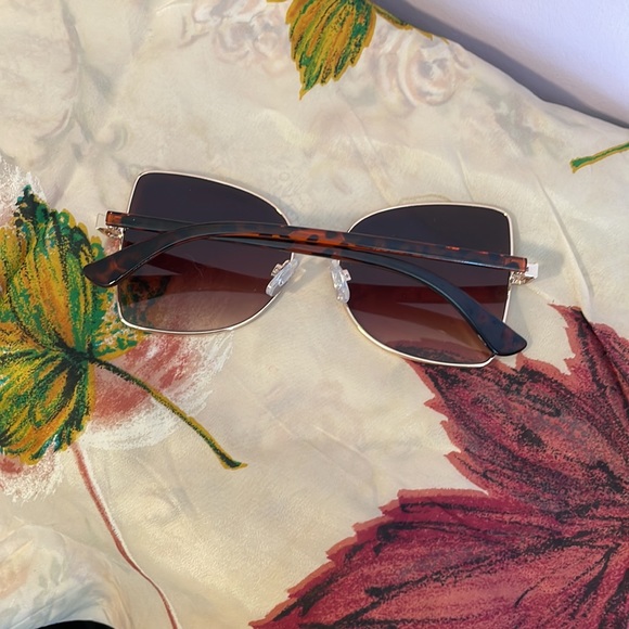 Rectangular sided sunglasses - Picture 4 of 5